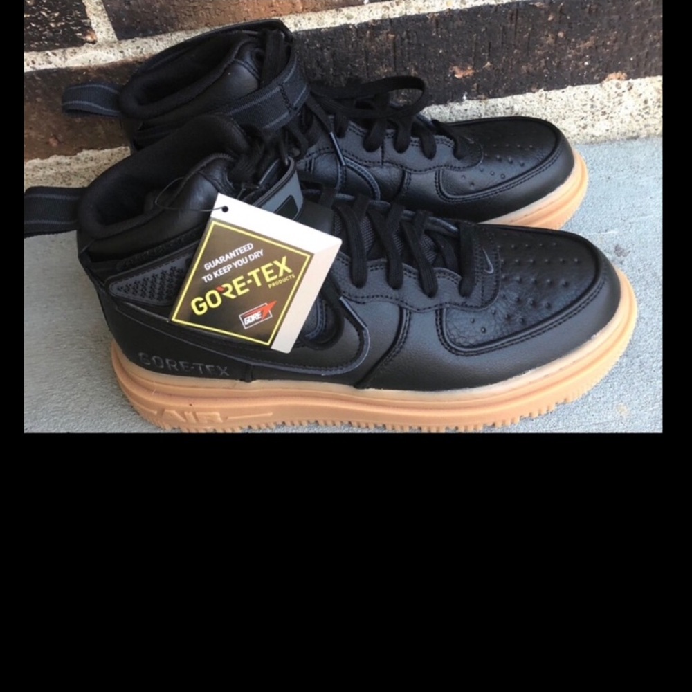 Men’s Air Force boots size 8